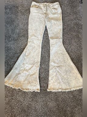 Lizard Thicket Light Wash Flare Jeans